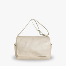 BEATRIX – Beige
