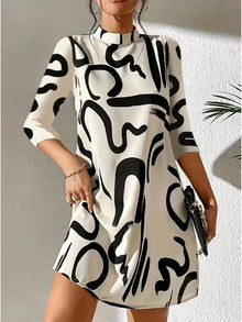 Tammara - Stilvolles und bequemes bedrucktes Kleid – Weiß