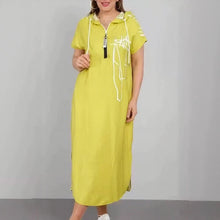 Lidia™ Kleid mit Kapuze und zeitgenössischem Signature-Print – Gelb