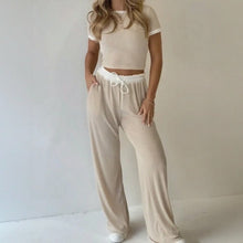 Liz™ Set aus Hochwertigem Rippstrick und Figurbetontem Cropped Top – Beige