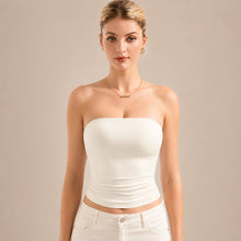Belisse™ Bandeau-Top mit Figurbetontem Sitz und Premium-Komfort – Weiß