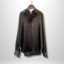 Satinbluse | Lockere Passform | Elegant & Zeitlos – Schwarz