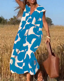 NAOMI | Gestreiftes Maxikleid mit V-Ausschnitt und A-Linien-Schnitt für einen Urlaubslook – Blau