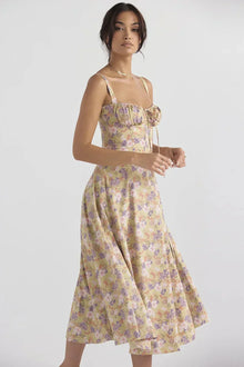 Soleil™ Eleganter Silhouettenstil – Violette Blume