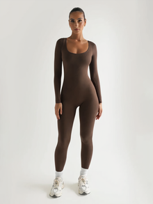 Langarm Yoga Jumpsuit Damen – Figurbetont & Atmungsaktiv – Kaffee