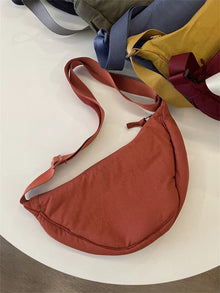 Geschwungene Damen-Umhängetasche mit verstellbarem Riemen – Clémence – Orange