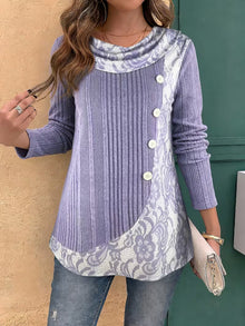 Lucynda – Geripptes Langarm Oberteil mit Print und Knopfdetails – Lila