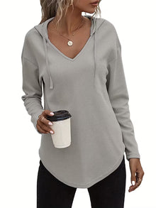 Heydi – Langarm Pullover Mit Kapuze Und Abgerundetem Saum – Grau