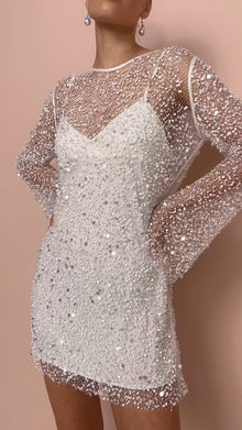 Amara™ – Damen Abendkleid mit Perlenbesatz und Eleganter Transparenz – Weiß