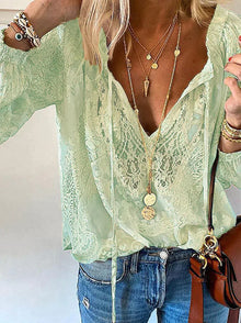 Shirley - Langärmlige Bluse mit Spitzendetails – Grün