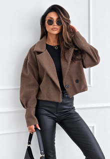 Kurze Damenjacke mit breitem Revers im Oversize-Schnitt – Céliane – Cafe