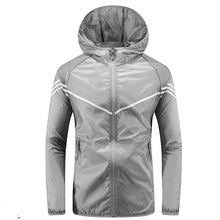 Wasserdichte Herrenjacke mit Kapuze, Taschen und Reißverschluss – Thiago – Hellgrau