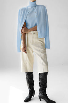Damen-Set: ärmelloses Top mit hohem Kragen und kurzer Strickjacke – Celia – Blau