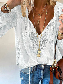 Shirley - Langärmlige Bluse mit Spitzendetails – Weiß