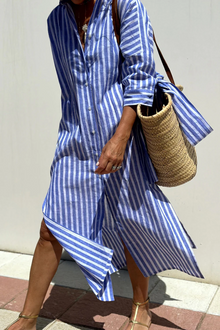 Quintilla - Schimmerndes Sommerkleid mit V-Ausschnitt – Blau