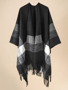 Kyrine - Poncho Schal Mit Fransen Und Geometrischem Muster – Schwarz