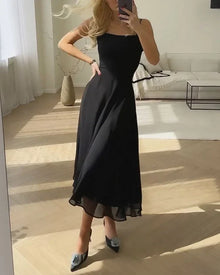 Emmachic™ – Elegantes Frauenkleid aus Leichtem Seidenmousselin – Schwarz