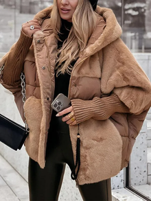 Damen Gesteppte Winterjacke mit Kapuze und Plüscheinsätzen – Braun