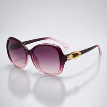 Damen-Sonnenbrille mit Schmetterlingsform und Metallic-Akzenten – Magenta