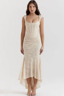 Schulterfreies Spitzen-Abendkleid mit figurbetonter Passform – Beige