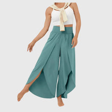 Magdalena | Damen Weit geschnittene Boho-Hose mit Schlitzdesign – Hellblau
