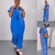 Rosalind® | Langes und elegantes Kleid mit Kapuze – Blau