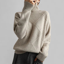 Barbara | Damen Oversized Winterpullover mit Muster und Rollkragen – Grau