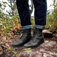 Julian | Herren Mens Boots Klassische Schnürstiefel aus robustem PU-Leder – Schwarz