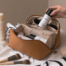Elegante Make-up Tasche mit viel Stauraum – Braun