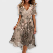 Annegret | Lässiges V-Ausschnitt-Kleid – Beige