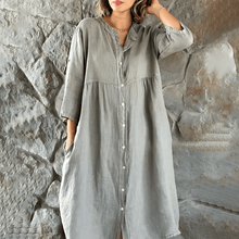 Mercedes® | Langärmliges, geknöpftes Midikleid – Grau