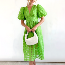 Midi-Kleid mit Karomuster – Luftiges Sommerkleid mit V-Ausschnitt & Puffärmeln – Grun