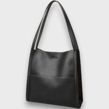 Marisse – Klassische Schultertasche – Schwarz