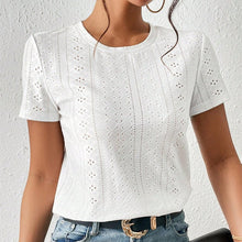 Damen T-Shirt aus Baumwolle mit Stickerei, kurzen Ärmeln und Rundhalsausschnitt - Livia – Weiß