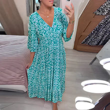 Frieda | Luftiges Sommerkleid mit V-Ausschnitt – Hellblau
