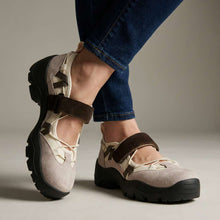 Wylma – Sneaker Mit Breiter Sohle Und Klettverschluss – Beige