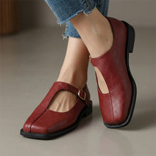 Eniolaa - Schuhe Mit Quadratischer Schuhspitze Und Schnallenriemen Im Vintage Stil – Rot