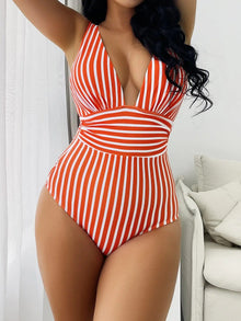 StripeCharm™ – Eleganter gestreifter Einteiler für stilvolle Sommermomente – Rot