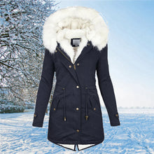 Toya - Der neue Parka Jacke mit Kapuze und Fellfutter in Übergröße – Marineblau