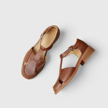 Lusia – Elegante Sandale Mit Schnallenriemen – Braun