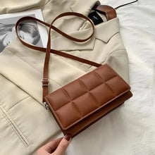 Delilah - Leder-Umhängetasche - Luxuriöser quadratischer Stil – Braun
