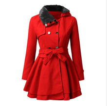 Emma - Elegante Jacke mit Kunstfellkragen – Rot