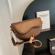 Fiona - Satteltasche aus Leder - Magnetklappe – Kaffee
