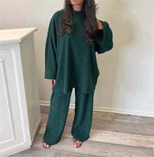 Ingrid - Set aus Pullover und Hose in Übergröße - Gerippter Stil – Grün