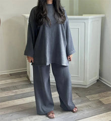 Ingrid - Set aus Pullover und Hose in Übergröße - Gerippter Stil – Blau