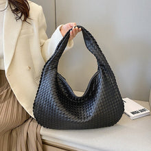 Jewel - Elegante Genähte Schultertasche, Alltag – Schwarz