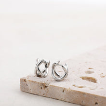 Micara - Crossover Hoops - Ohrringe – Silber