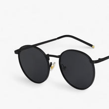 Unisex Designer Sonnenbrille mit Rundgläsern – Nova – Schwartz Grau