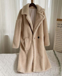 Milena - Nachhaltiger Kunstfellmantel – Beige