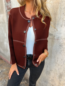 Jacke mit Kontrastnähten | Rundhalsausschnitt | Strukturierter Look – Burgunderrot